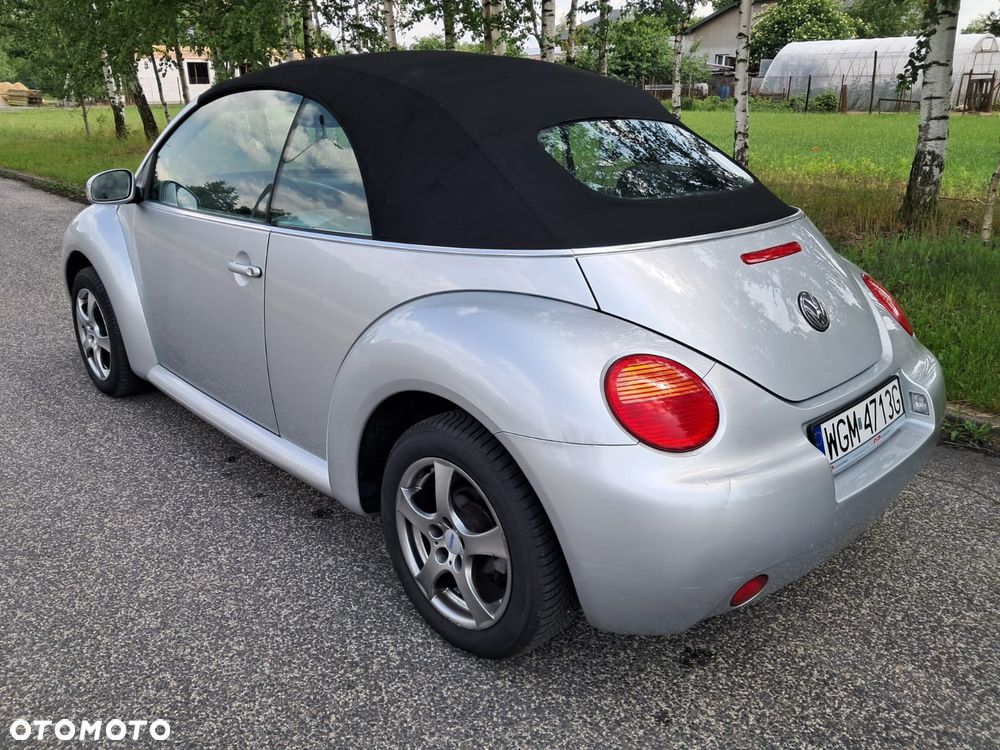 Volkswagen New Beetle - 8