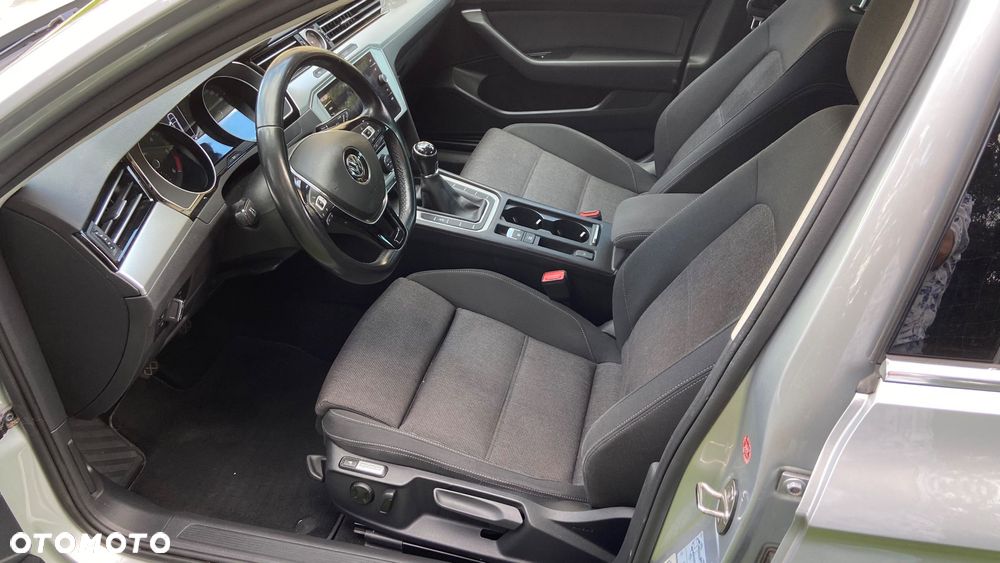 Volkswagen Passat Variant ver-variant-2-0-tdi-scr-business - 13