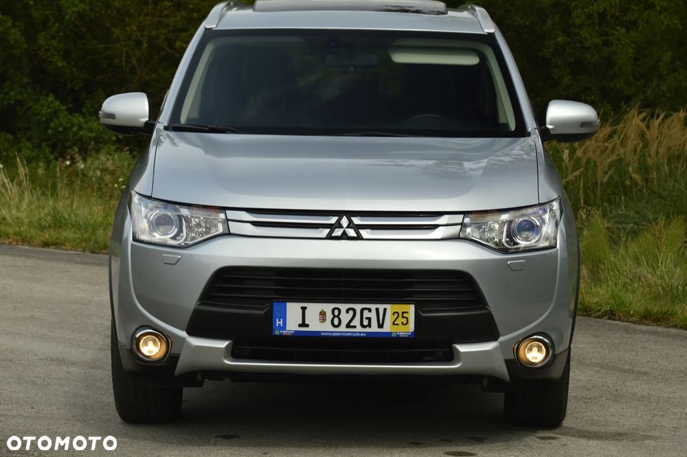 Mitsubishi Outlander 2.0 Intense + Navi 4WD CVT - 16