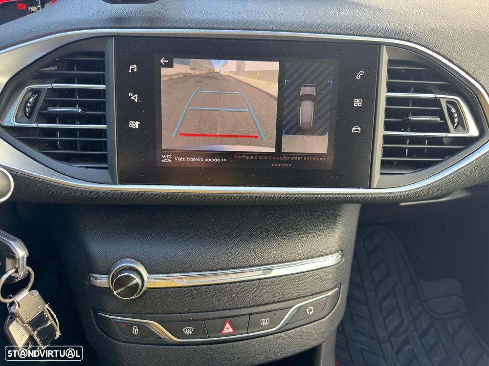 Peugeot 308 SW - 11