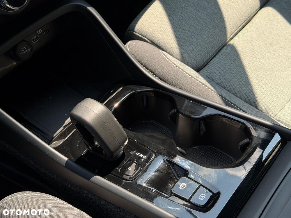 Volvo XC 40 - 18