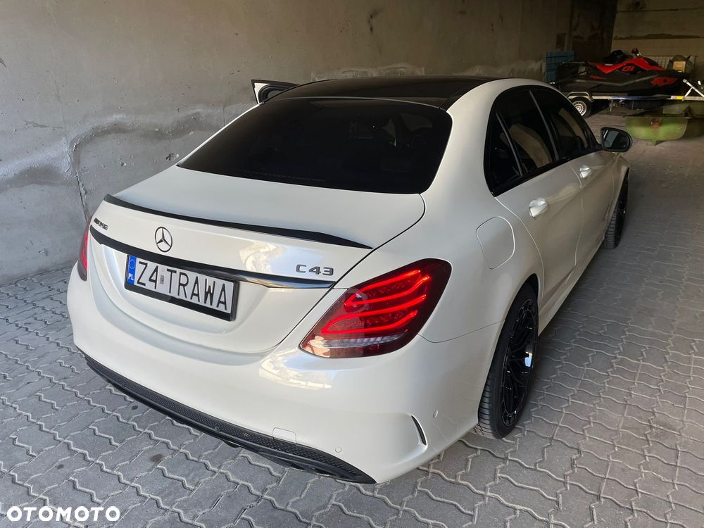 Mercedes-Benz Klasa C AMG 43 4-Matic - 9