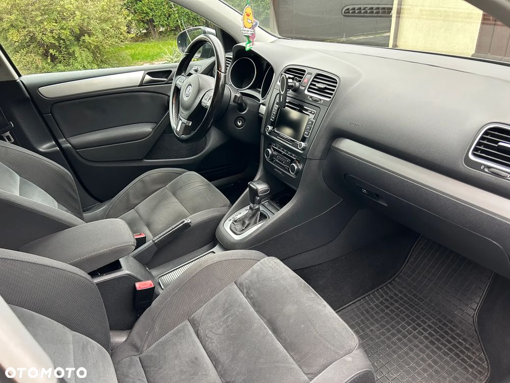 Volkswagen Golf VI 2.0 TDI Highline DSG - 13