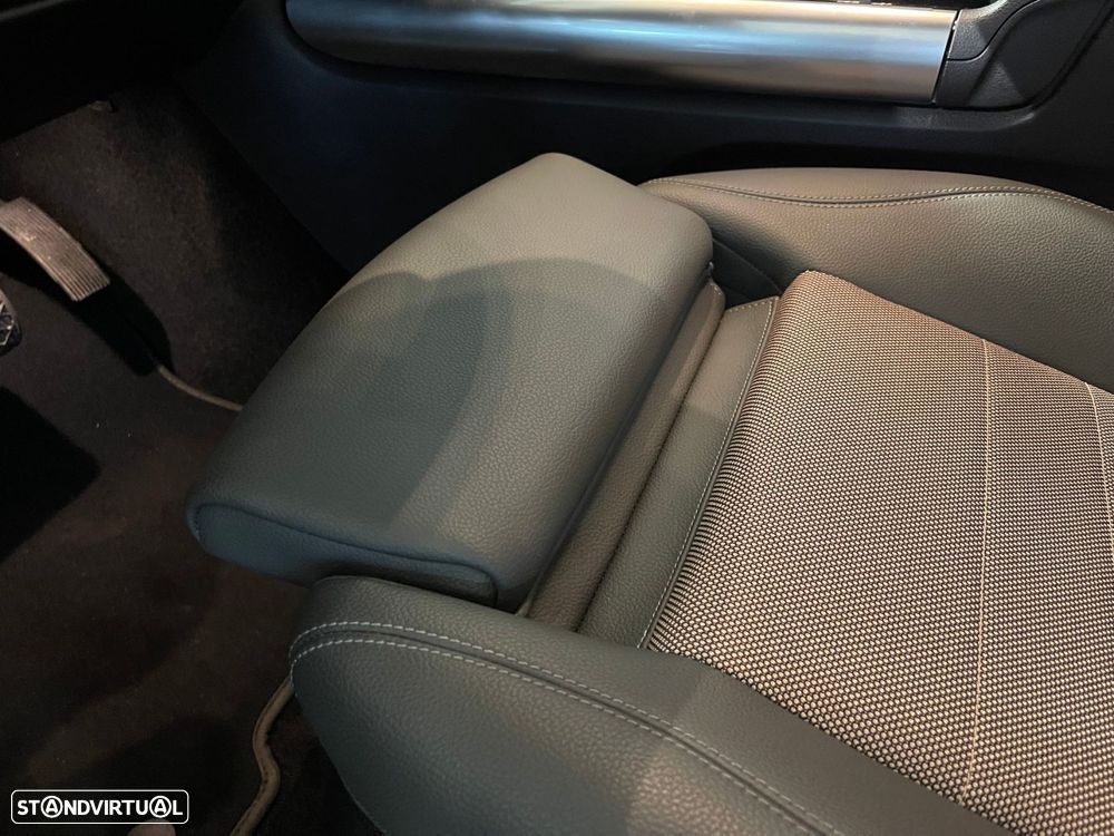 Mercedes-Benz EQA 250 - 43