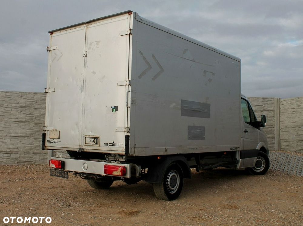 Mercedes-Benz Sprinter - 4