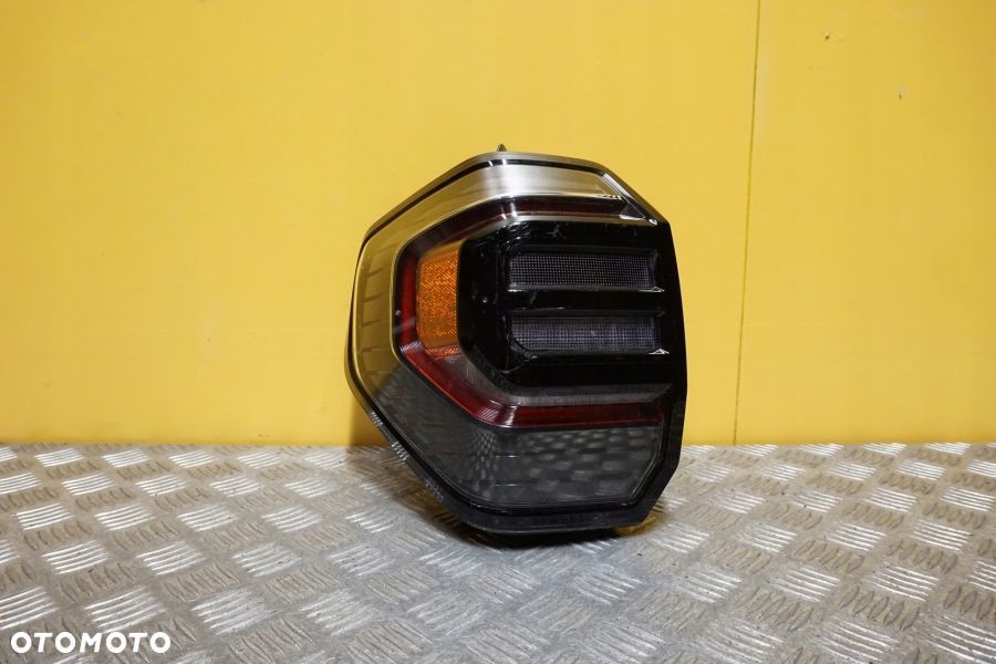 TOYOTA 4RUNNER 2025 - LAMPA TYŁ LEWA TYLNA LED USA - 1