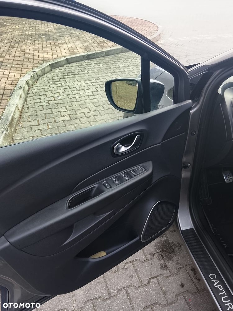 Renault Captur - 16