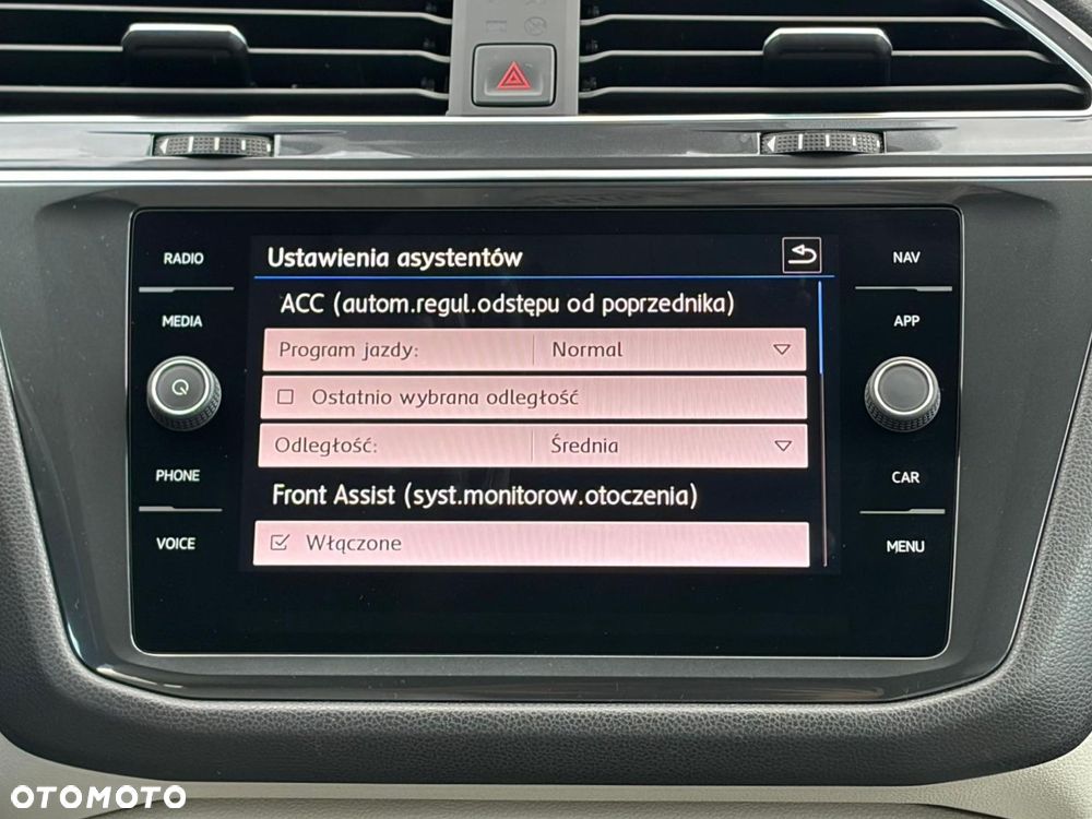 Volkswagen Tiguan - 19