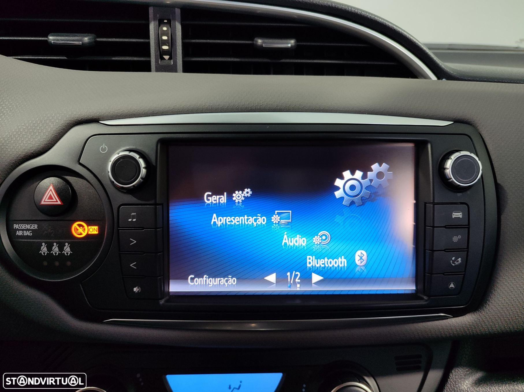 Toyota Yaris 1.5 HSD Comfort - 24