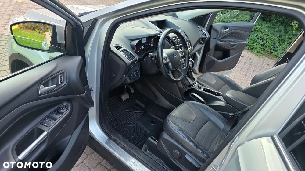 Ford Kuga 1.6 EcoBoost 4x4 Titanium - 34
