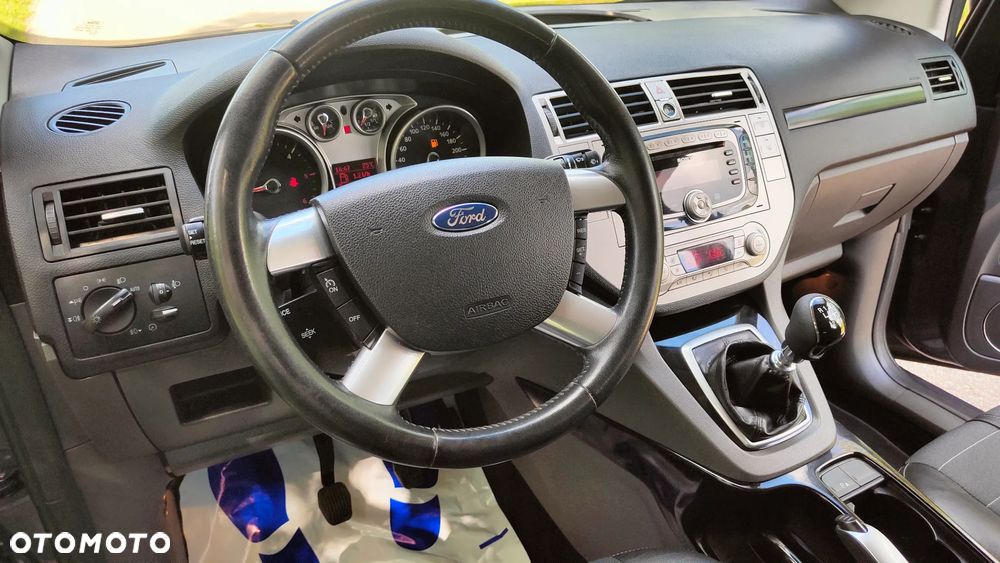 Ford Kuga 2.0 TDCi Titanium FWD - 36