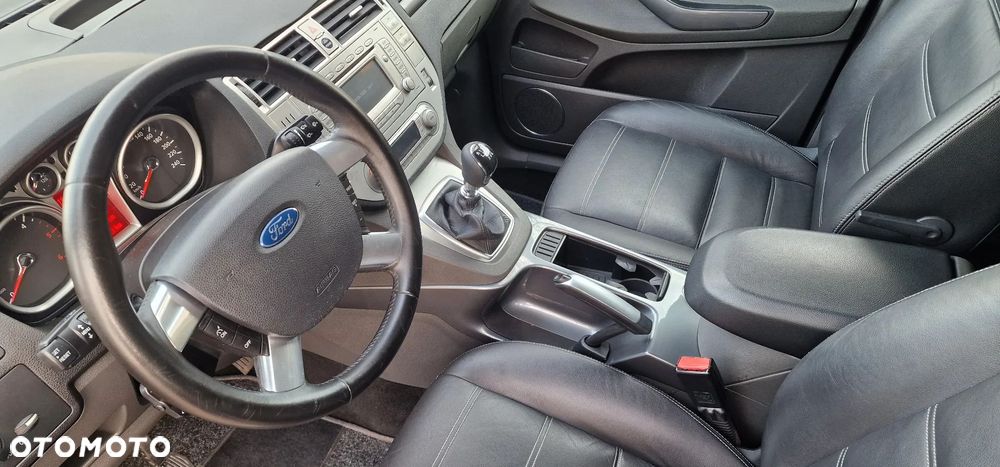 Ford Kuga 2.0 TDCi 4x4 Titanium - 26