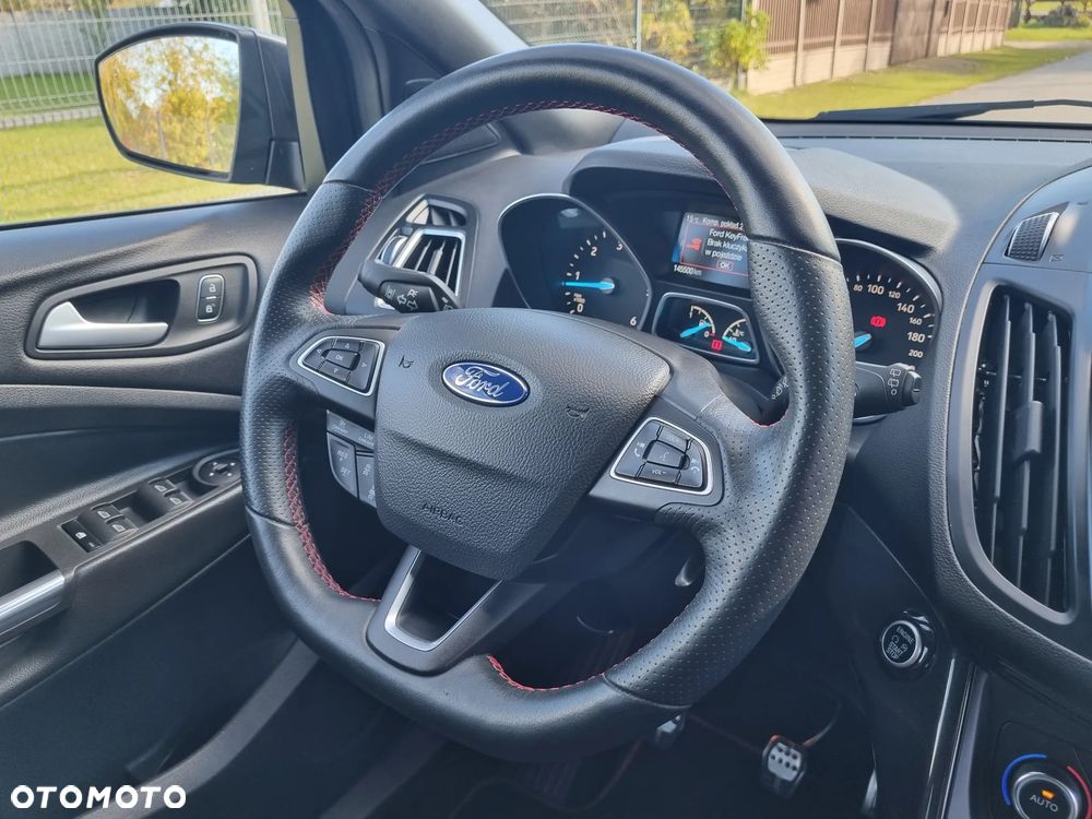 Ford Kuga 2.0 TDCi 2x4 ST-Line - 21