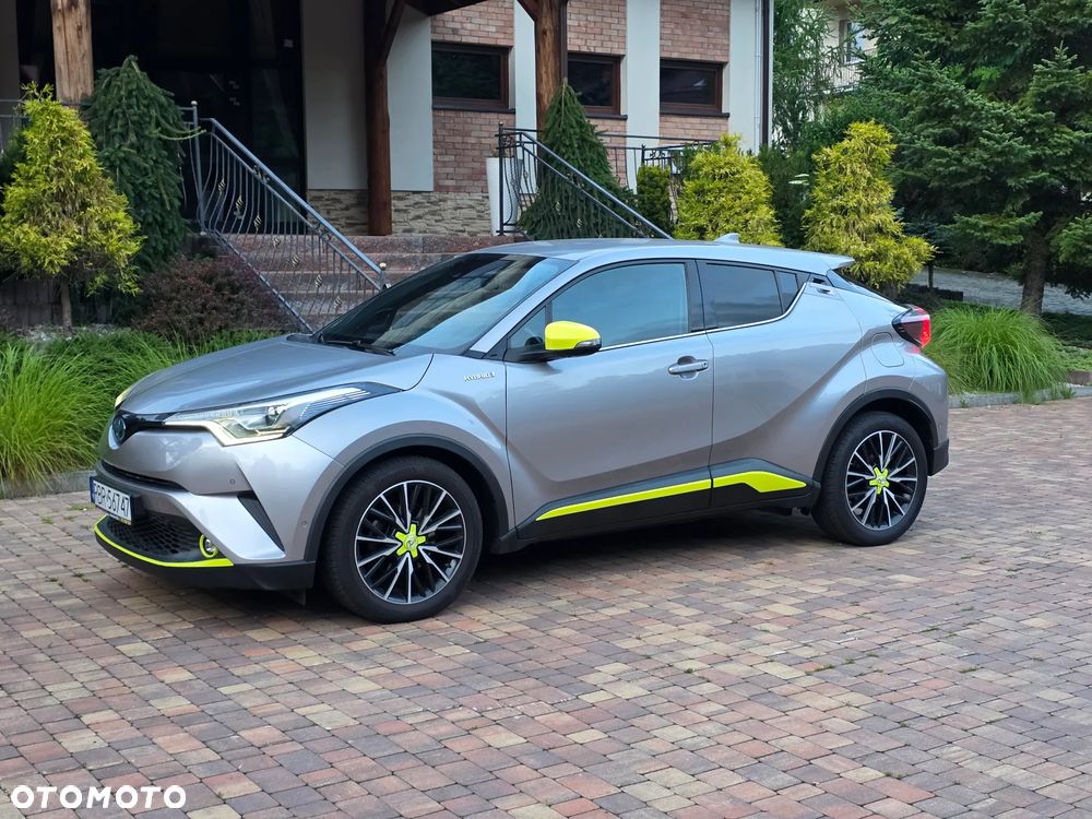 Toyota C-HR 1.8 Hybrid Neon Lime powered by JBL - 31