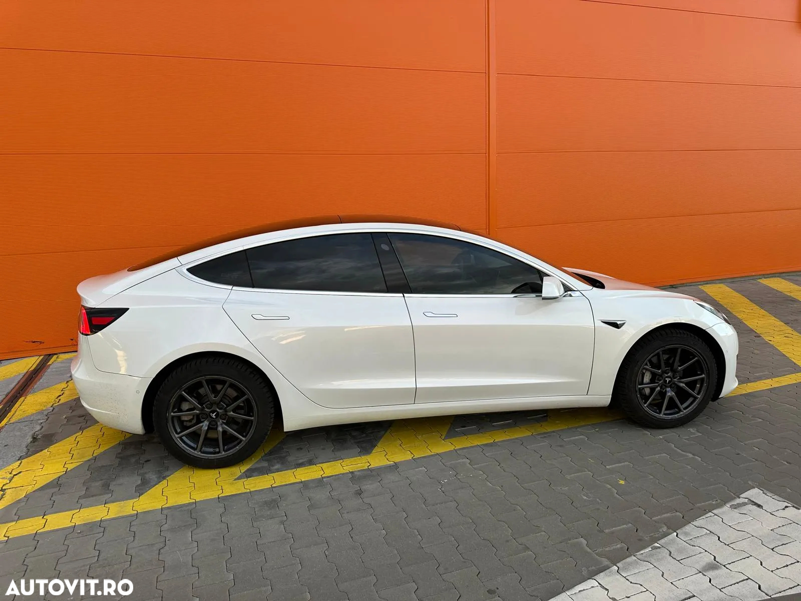 Tesla Model 3 Standard Reichweite Plus Hinterradantrieb - 8