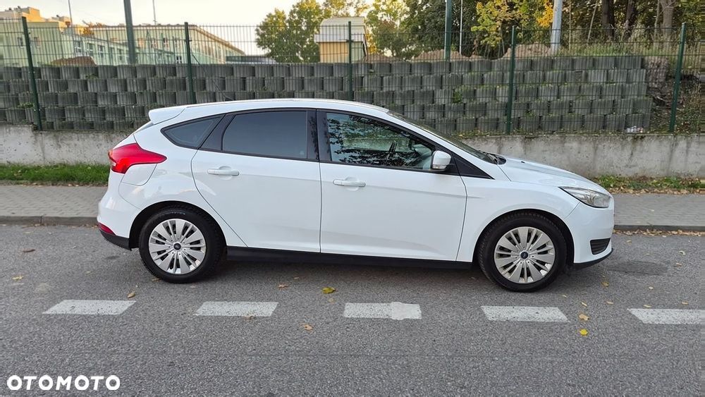 Ford Focus 1.6 Trend - 9