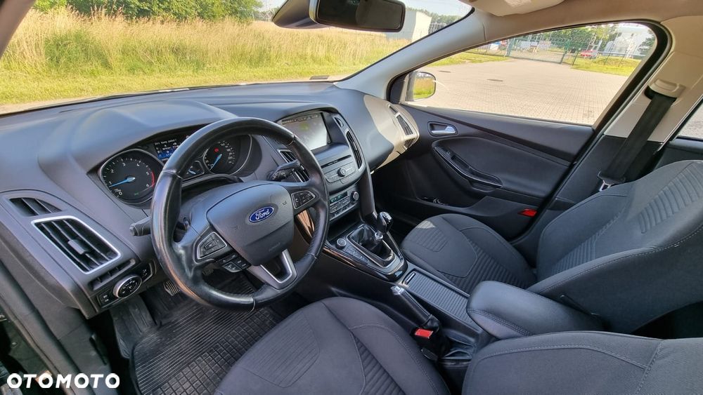 Ford Focus - 10