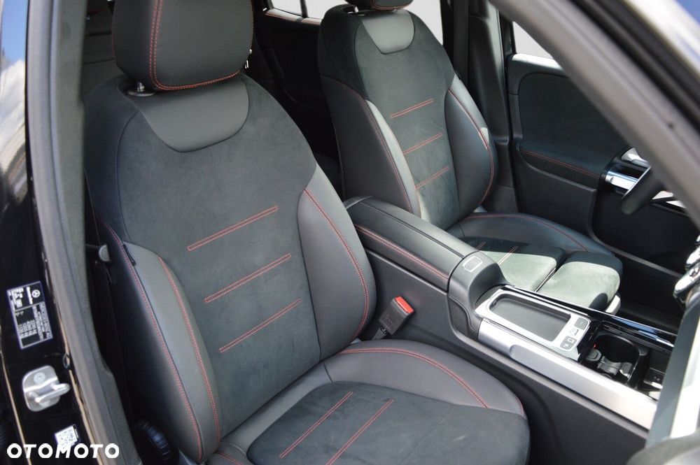 Mercedes-Benz GLB 220 d 4-Matic AMG Line 8G-DCT - 22
