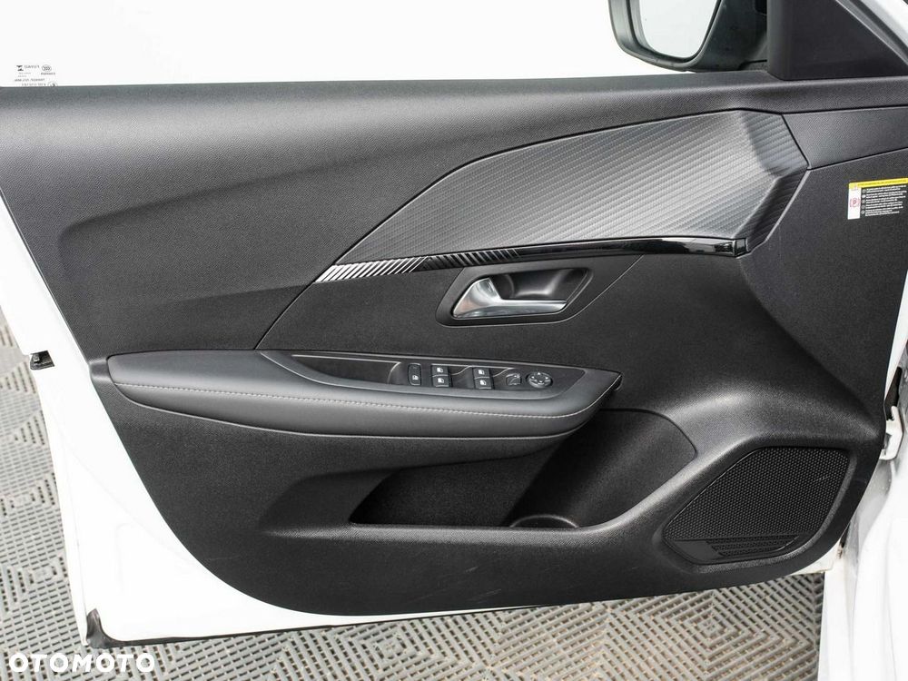Peugeot 208 50kWh Allure - 10