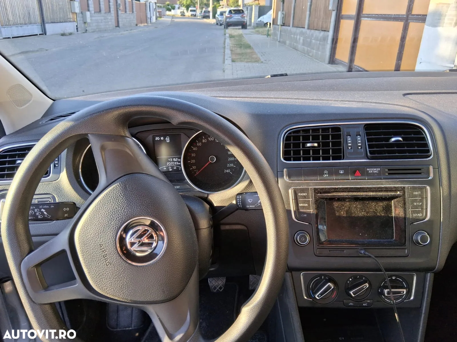 Volkswagen Polo 1.4 TDI (Blue Motion Technology) Comfortline - 10
