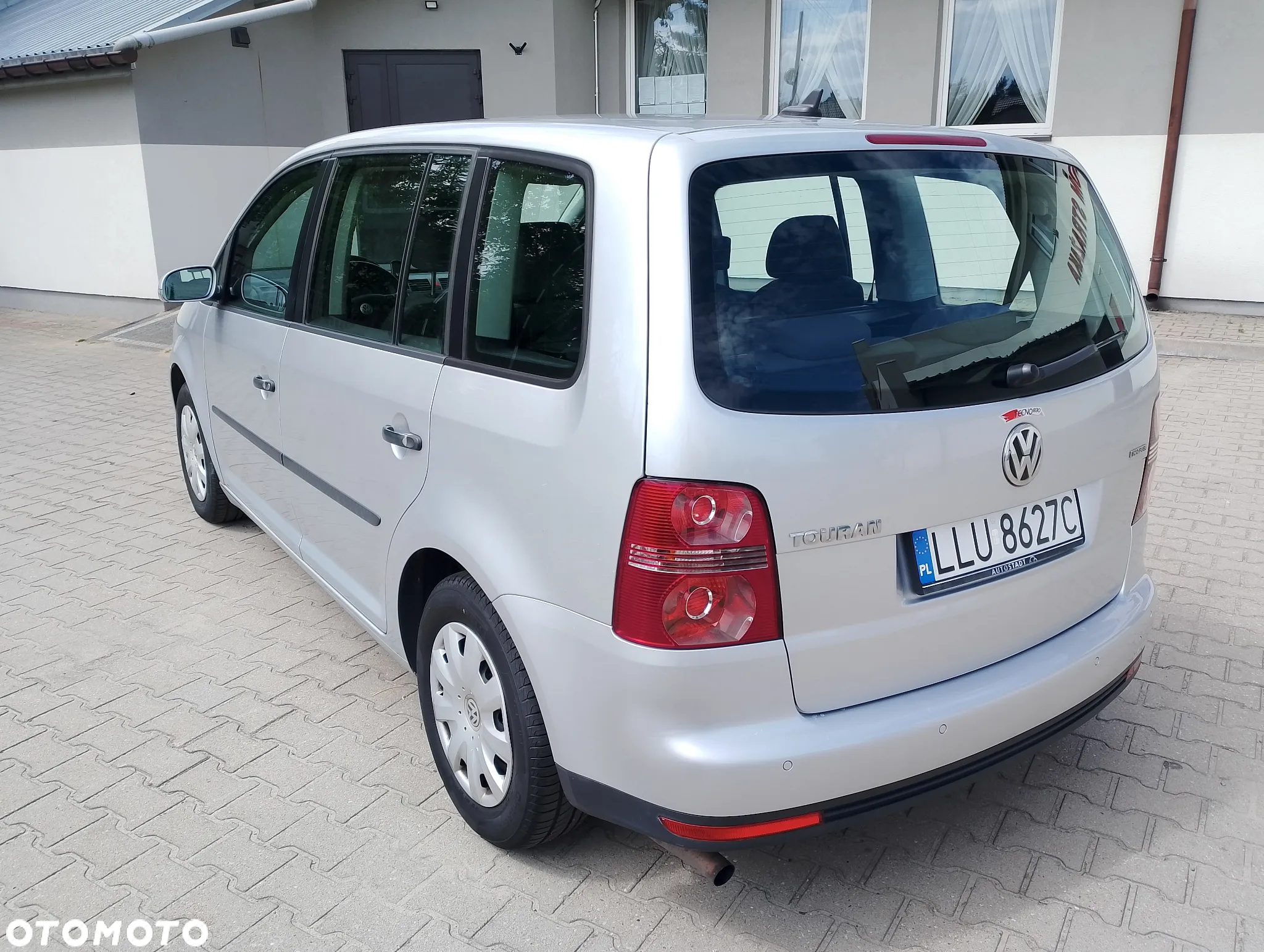 Volkswagen Touran - 4
