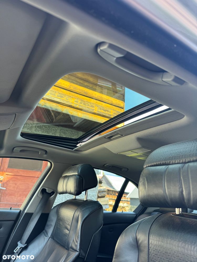 BMW Seria 5 550i - 19