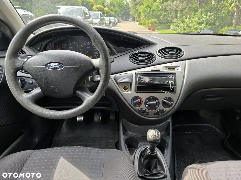 Ford Focus 1.6 Comfort - 14