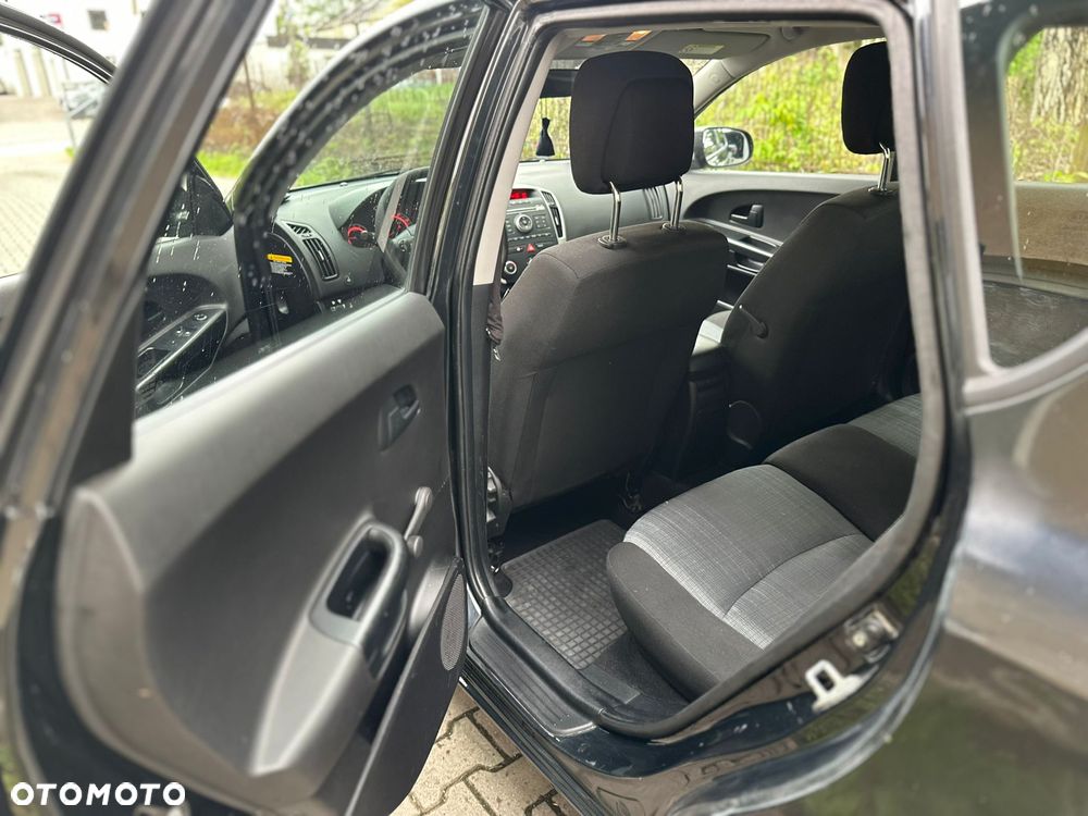 Kia Ceed - 22