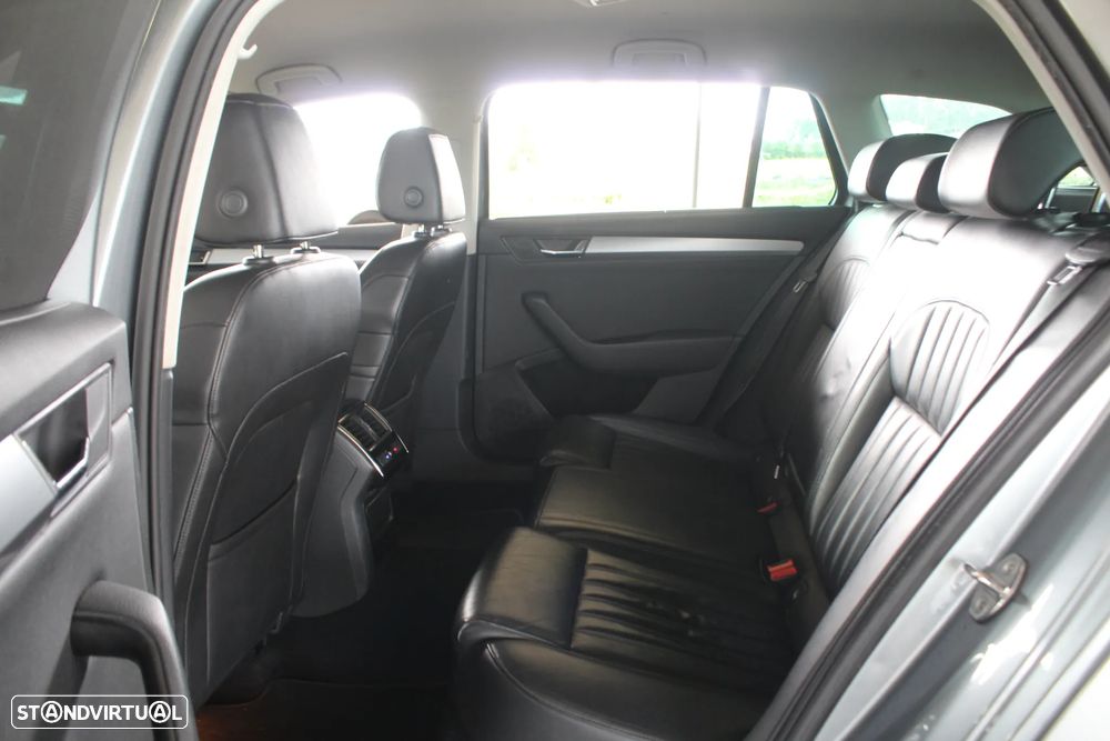 Skoda Superb Break 1.6 TDI Style DSG - 32