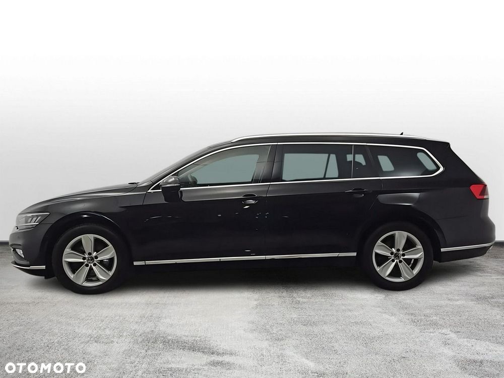Volkswagen Passat Variant 2.0 TDI EVO Elegance DSG - 3