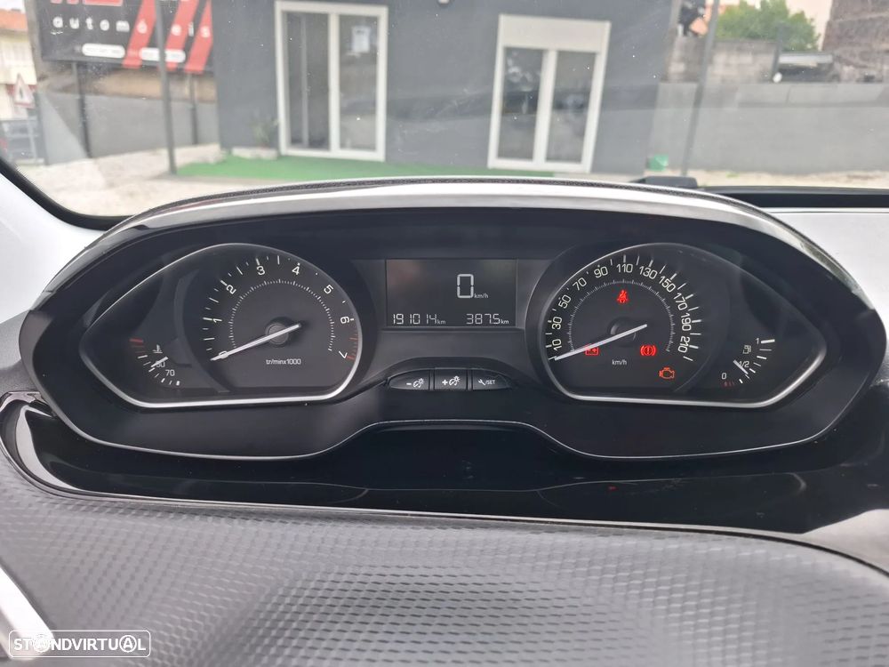 Peugeot 208 PureTech 82 Start & Stop Style - 31