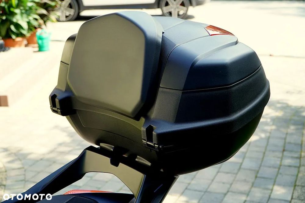 Yamaha X-max - 23