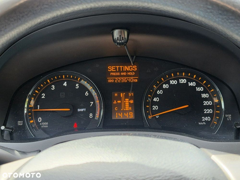 Toyota Avensis - 13