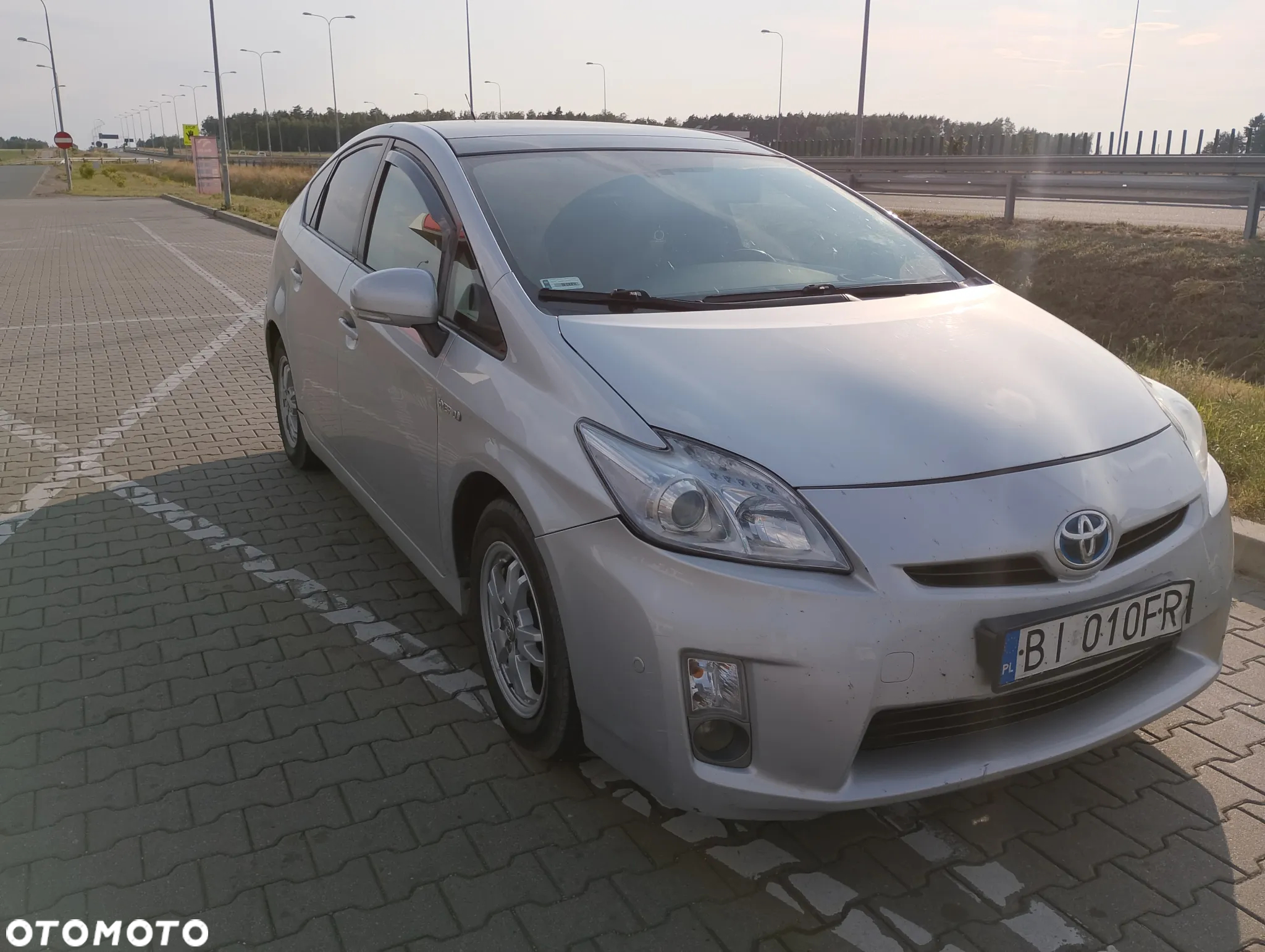 Toyota Prius 1.8 HSD Sol - 2