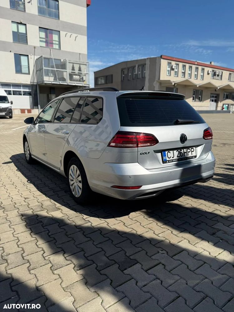 Volkswagen Golf 1.6 TDI Comfortline - 4