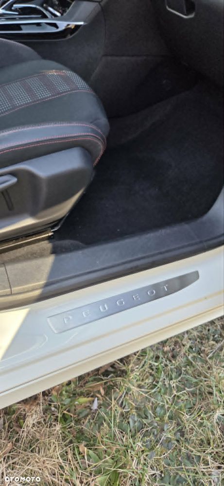 Peugeot 308 BlueHDi 130 EAT8 Stop & Start GT - 9