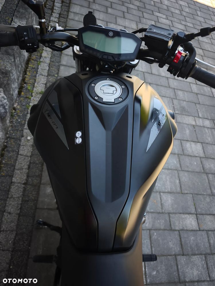 Yamaha MT - 17