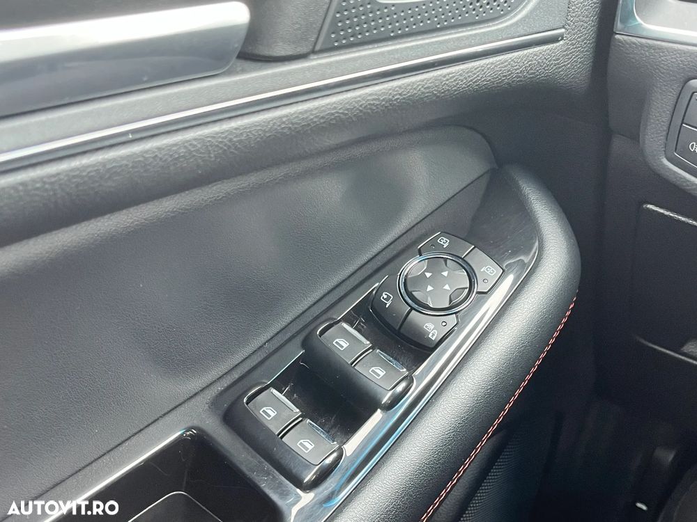 Ford Edge 2.0 Panther A8 AWD ST Line - 22