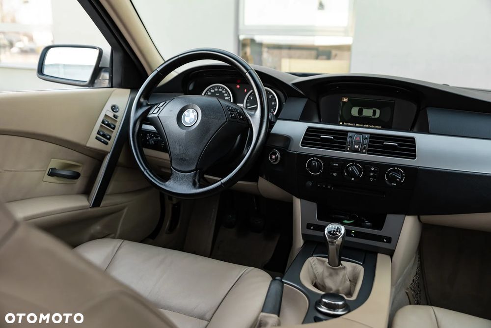 BMW Seria 5 525xi - 20