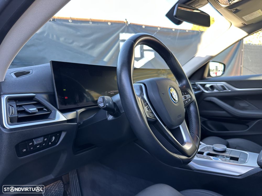 BMW i4 - 10