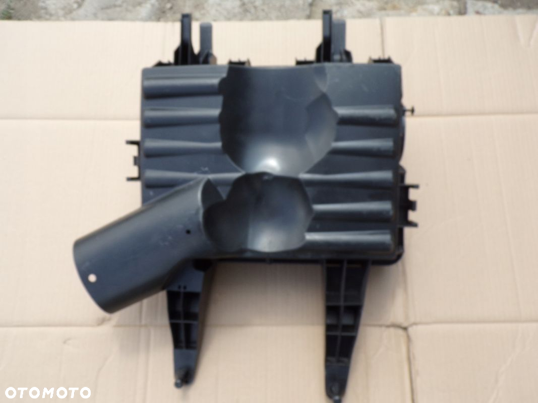 SPRINTER 906 LIFT CDi 06r- OBUDOWA FILTRA POWIETRZA A9065280100 - 3