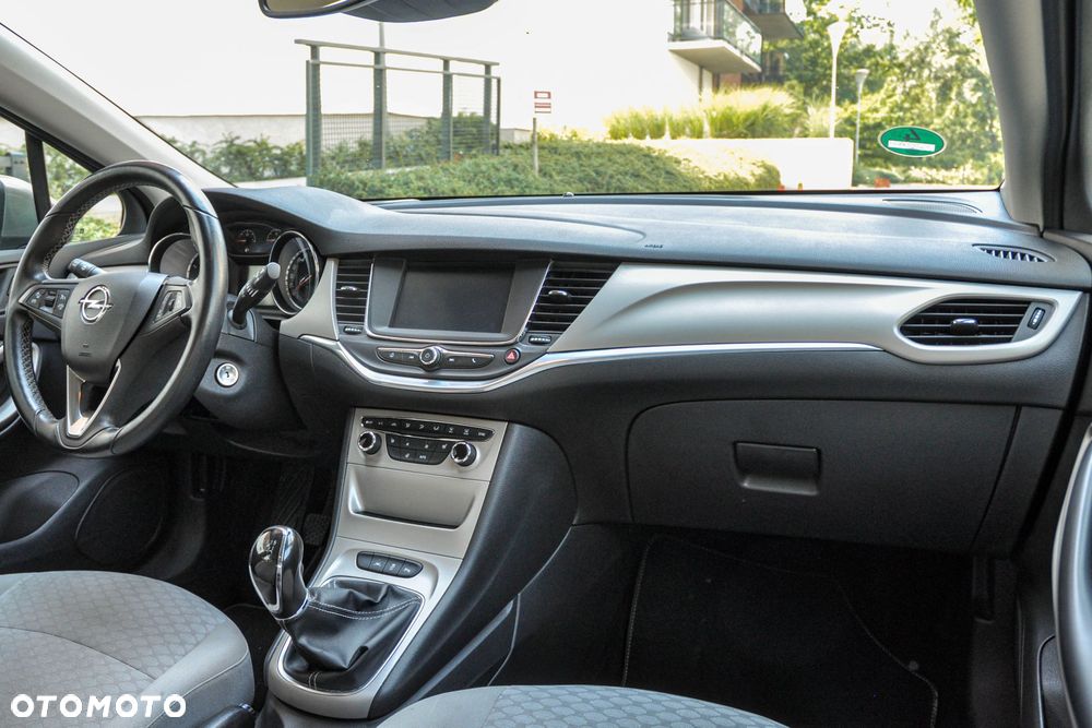 Opel Astra - 10