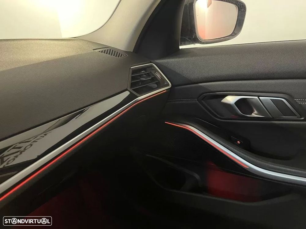 BMW 318 d Pack M Auto - 33