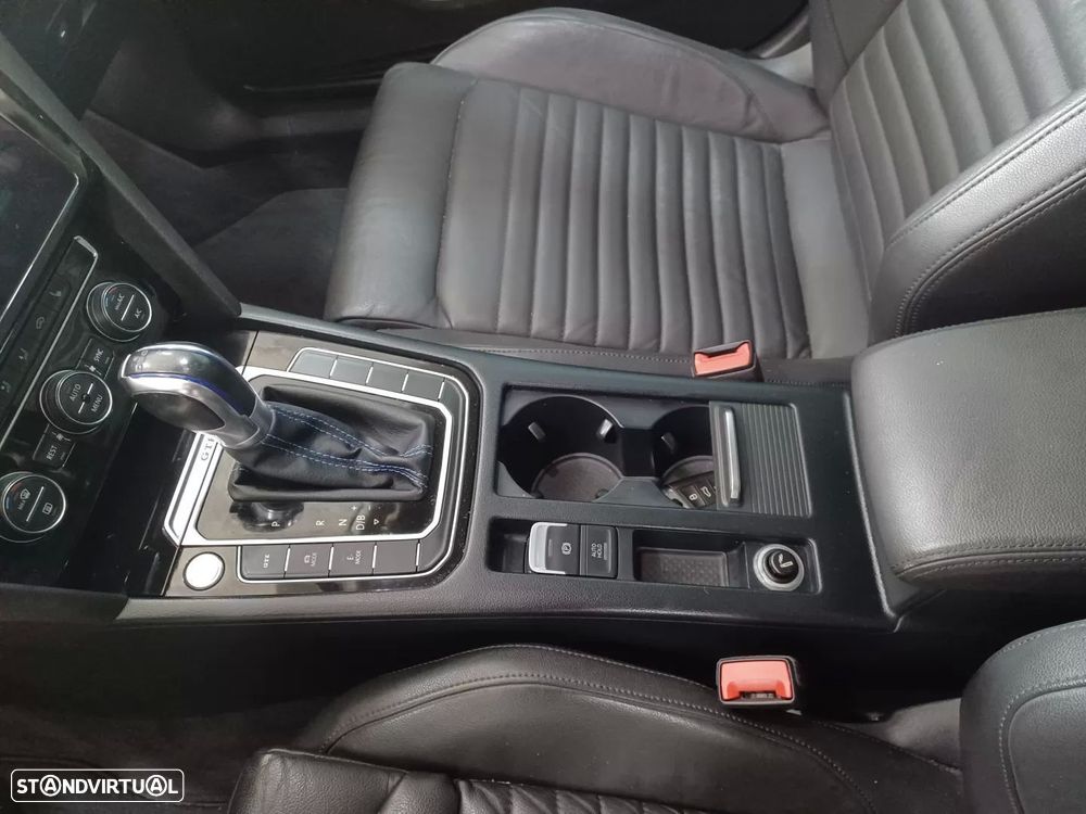 VW Passat 1.4 TSI GTE Plug-in - 19