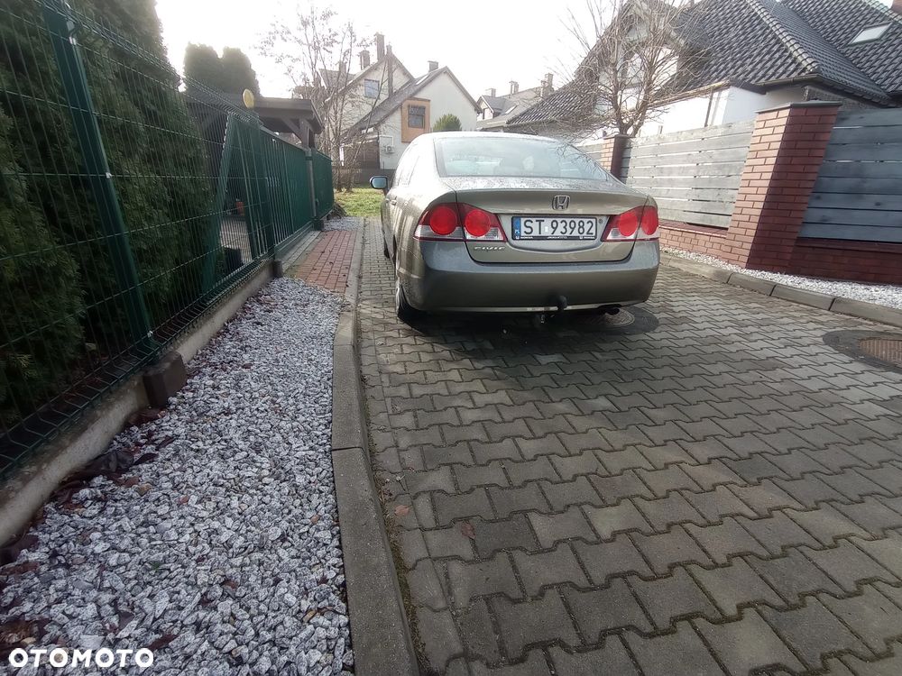 Honda Civic 1.8 Comfort - 3