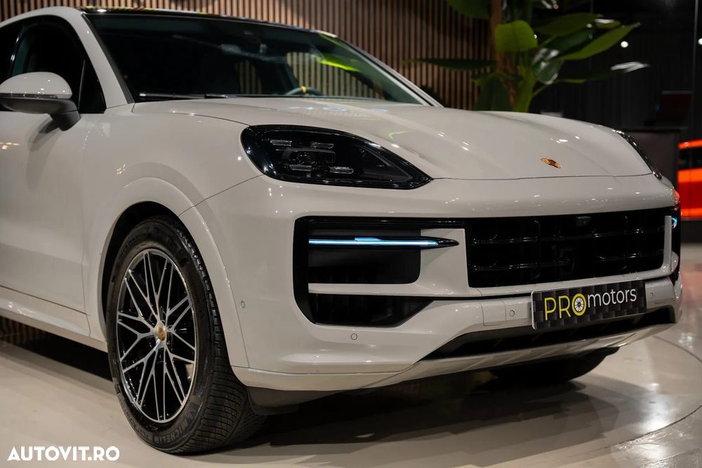 PORSCHE Cayenne Coupe 2023 — imagine 15