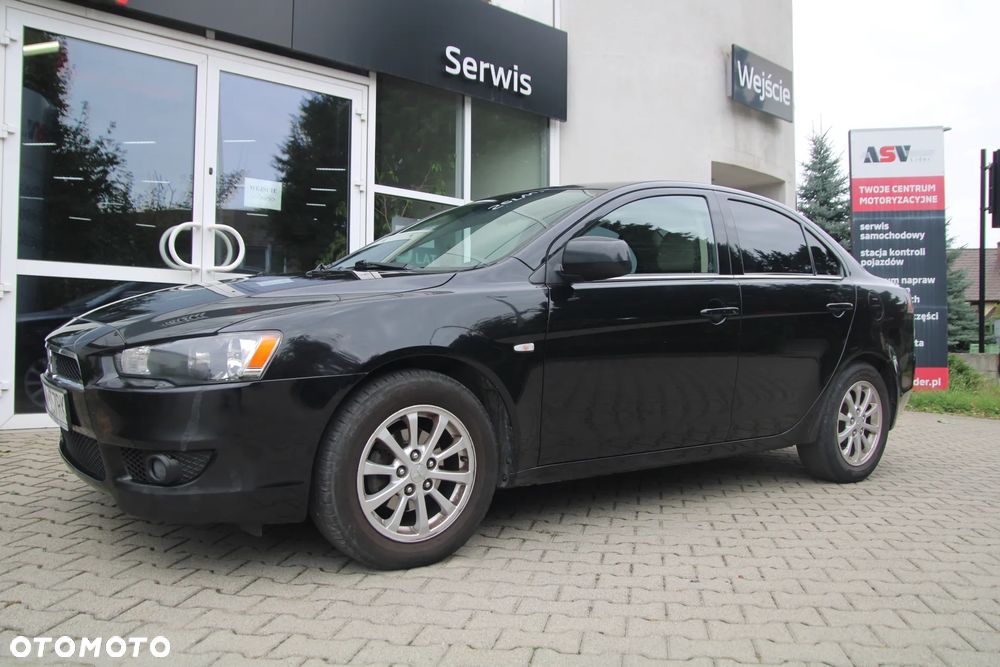 Mitsubishi Lancer 1.6 Invite - 2