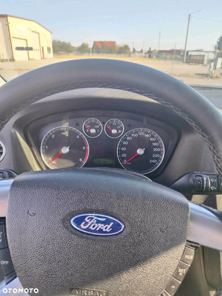 Ford Focus 1.6 TDCi Ambiente - 12