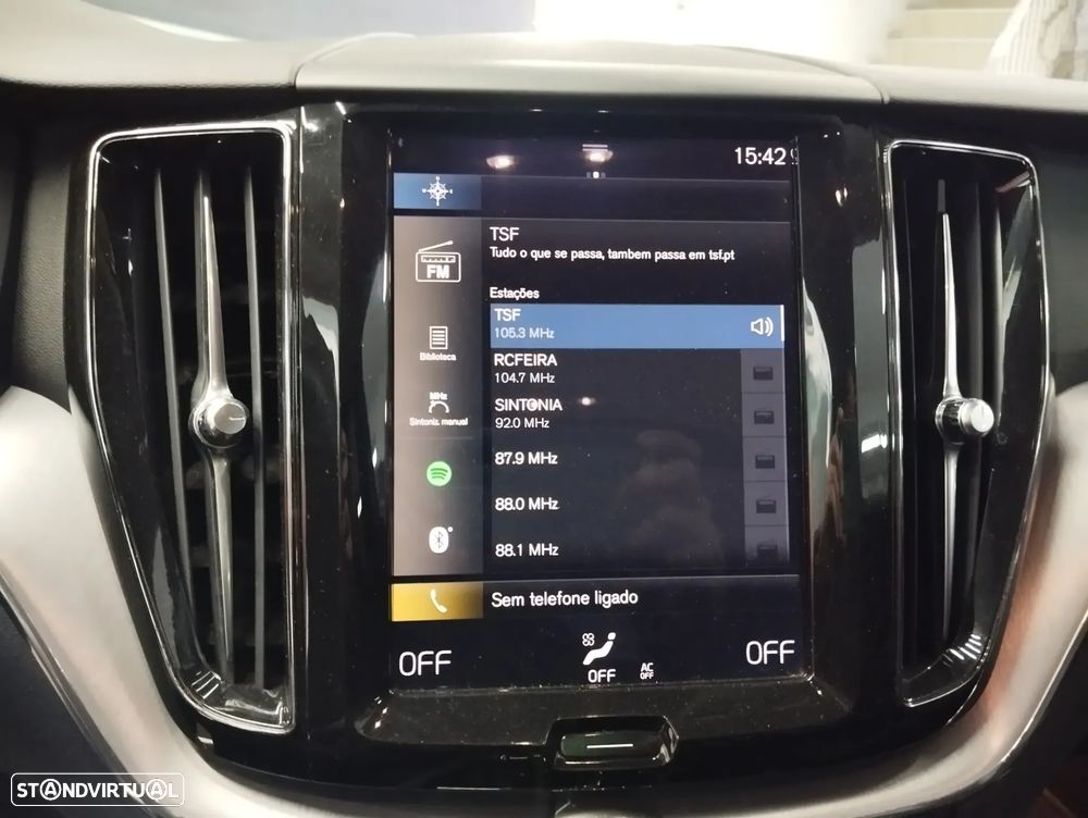 Volvo XC 60 2.0 D4 Momentum Plus Geartronic - 25