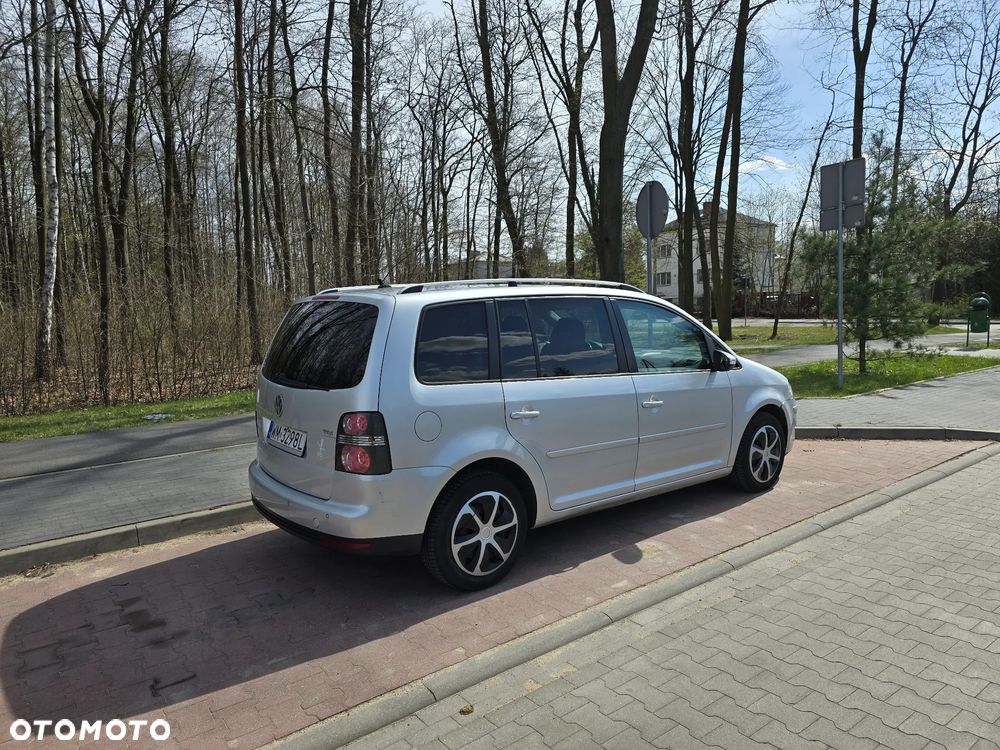 Volkswagen Touran 1.9 TDI Highline - 6
